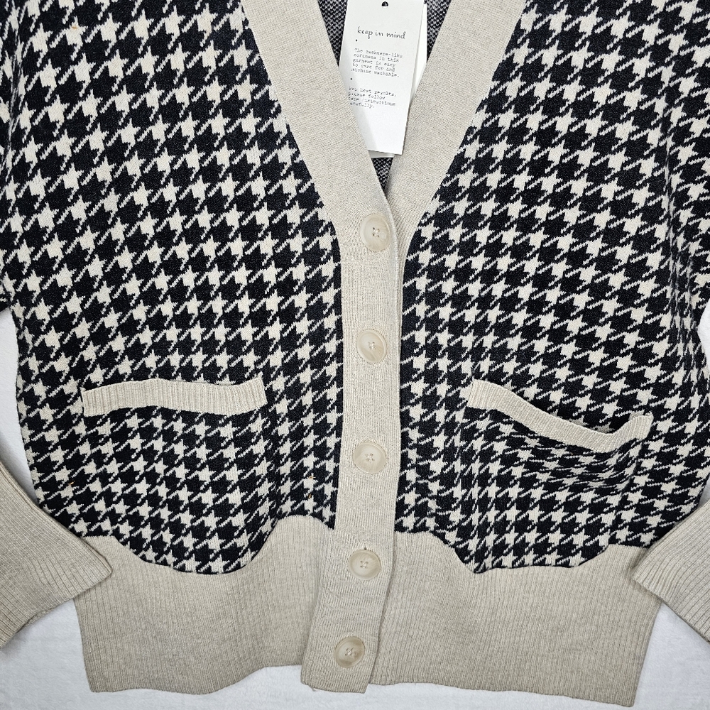 NWT Women's Medium Cozy Knit Houndstooth Cardigan Scottish, Tradition, Old Money - Picture 3 of 15